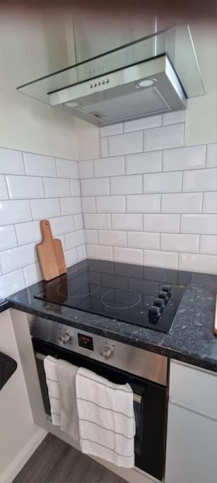 Cosy Bournemouth Bungalow Ferndown Buitenkant foto