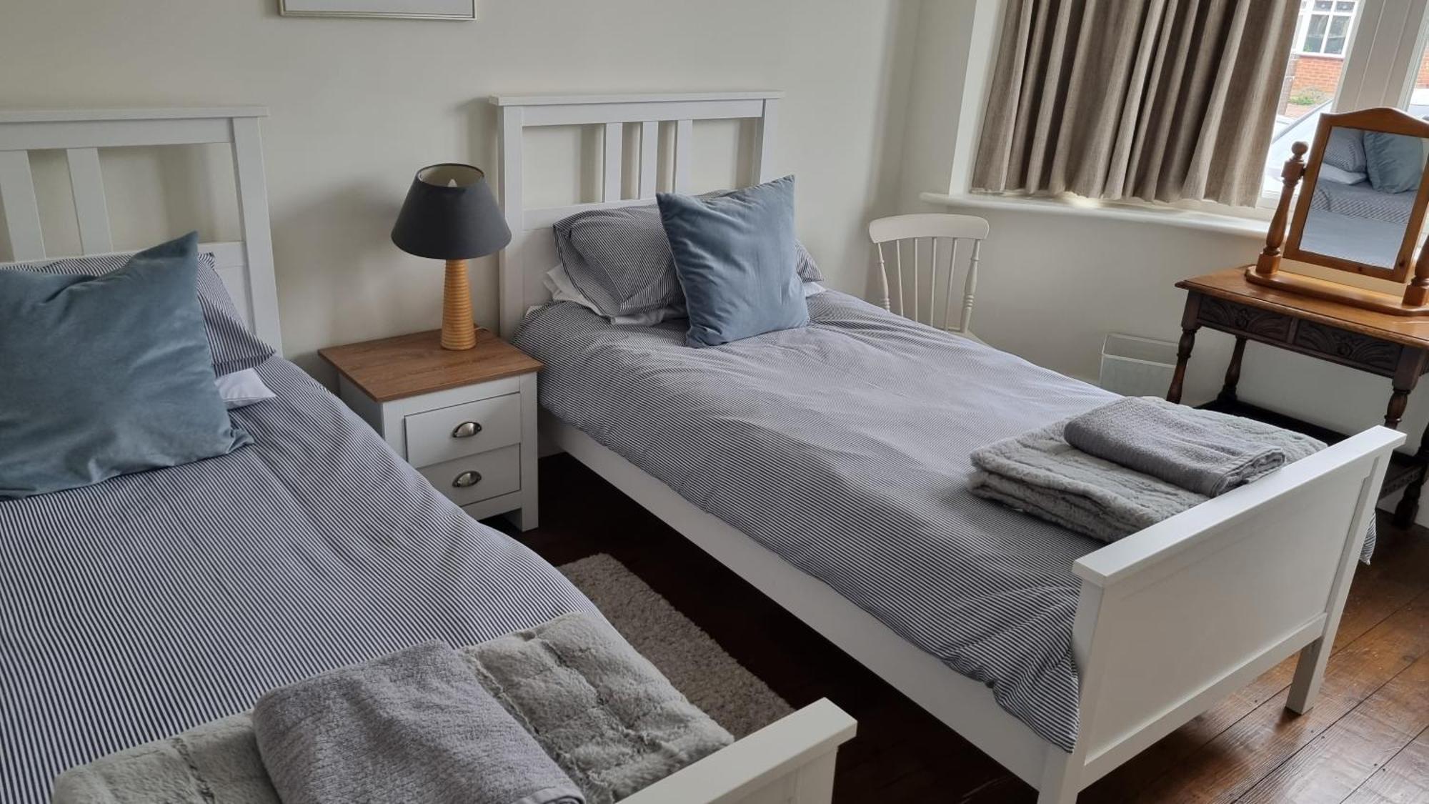 Cosy Bournemouth Bungalow Ferndown Buitenkant foto